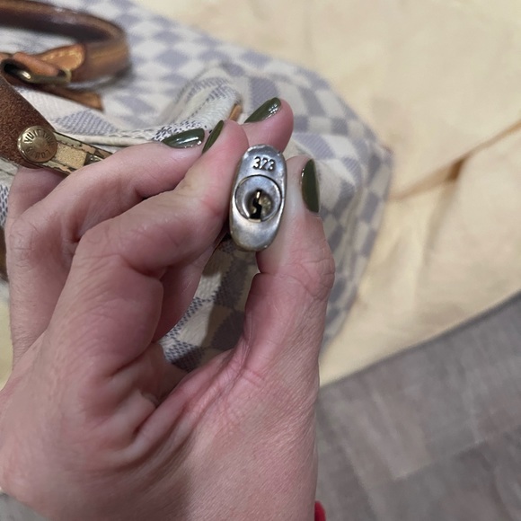 Louis Vuitton Speedy - Picture 9 of 10
